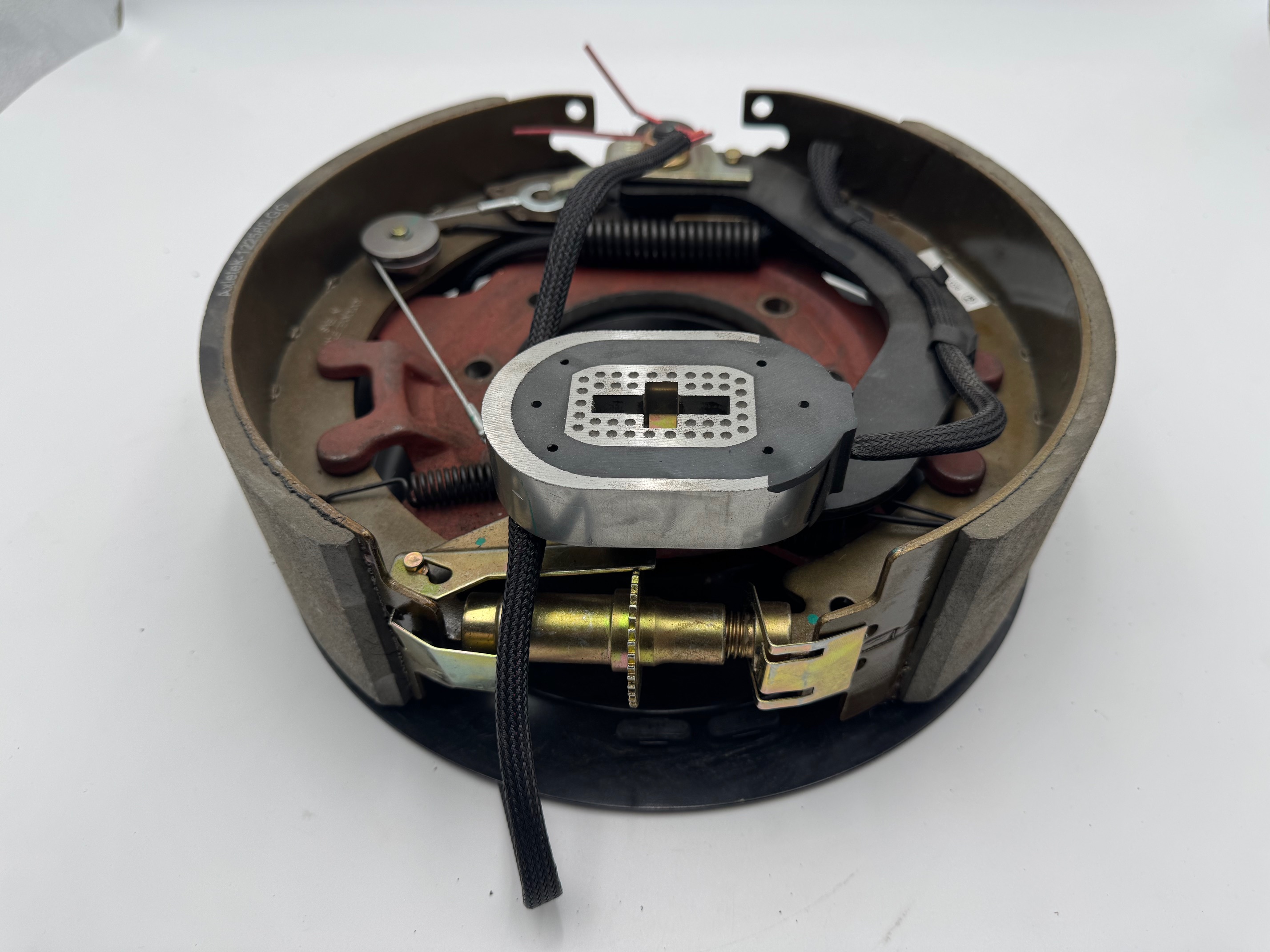 181936 - LIPPERT 12.25 X 3.38 10K ELECTRIC BRAKE BACKING PLATE RH - Image 2