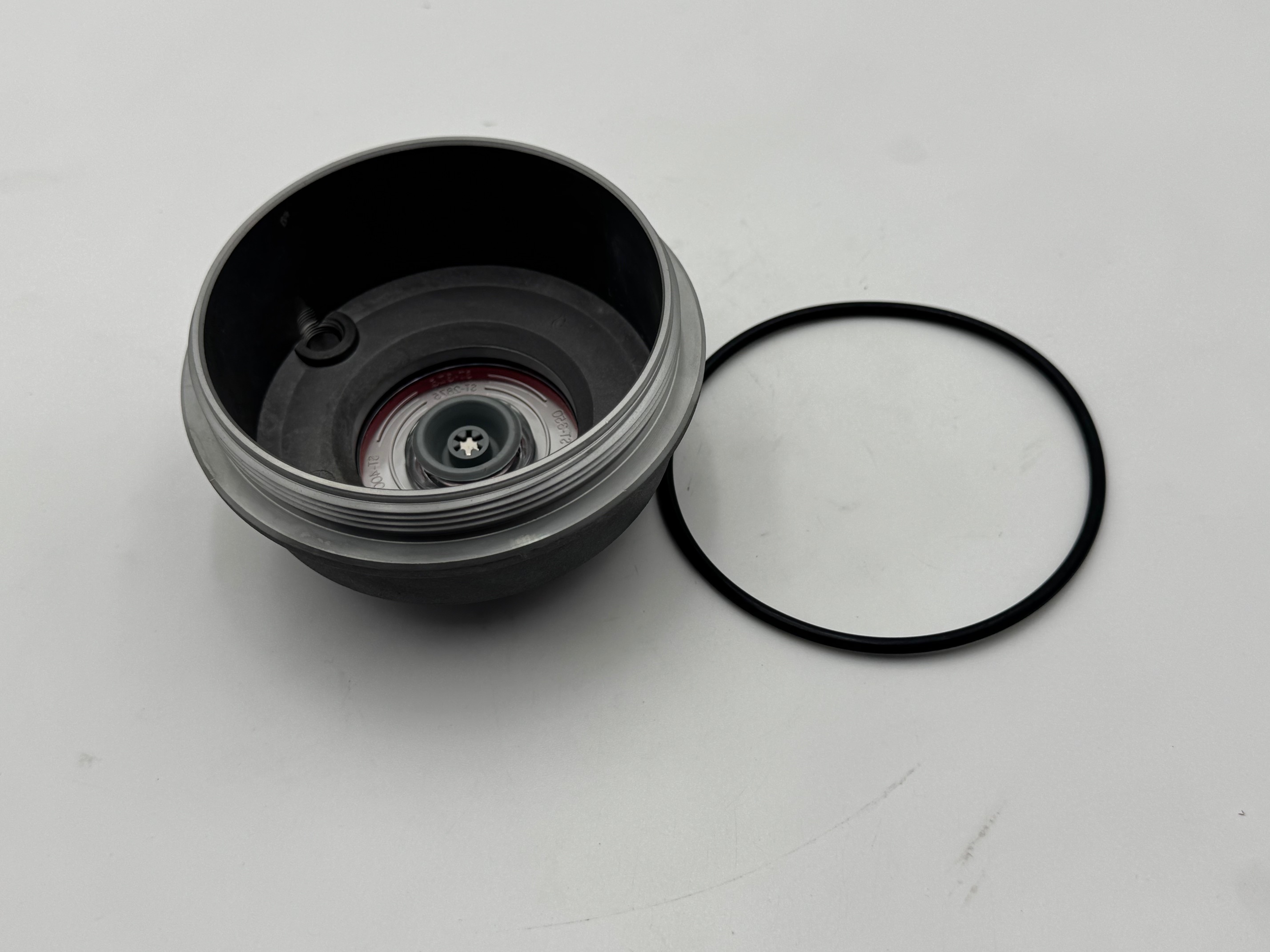OIL007 - LIPPERT 10K -16K OIL CAP WITH OIL RING AND CENTER PLUG ST-400-01 - Image 2