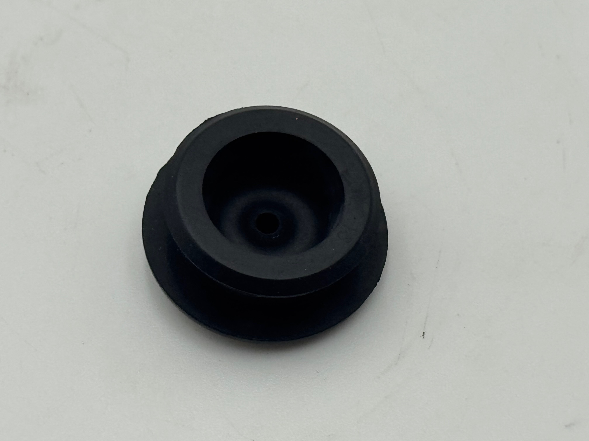 OIL009 - DEXTER OIL PLUG FOR 8K,10K,12K, CLEAR OIL CAP - Image 2