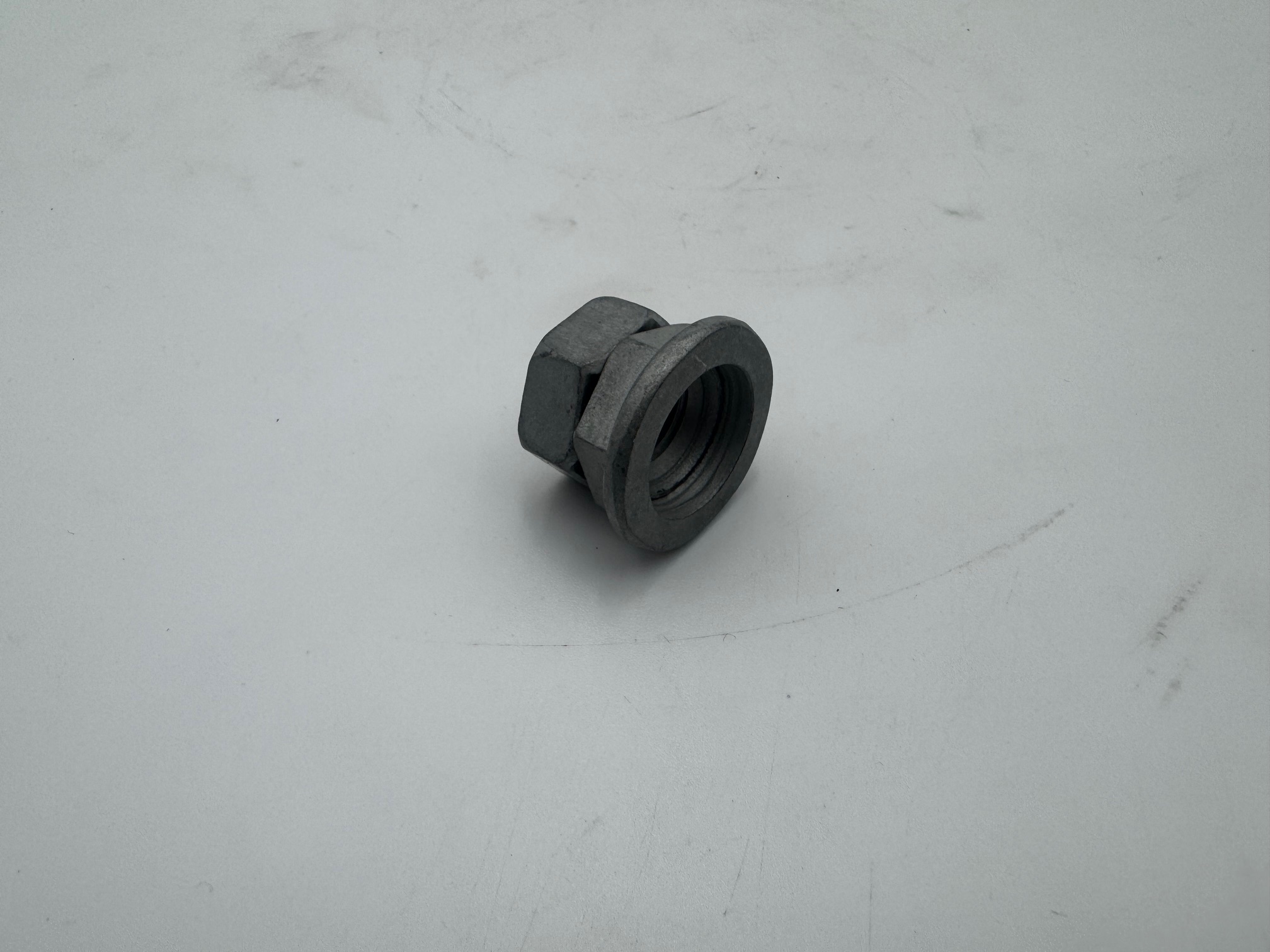 LUG008 - LOCK NUT 2 PIECE WEDGE HIX FLANGE 9/16" - Image 2