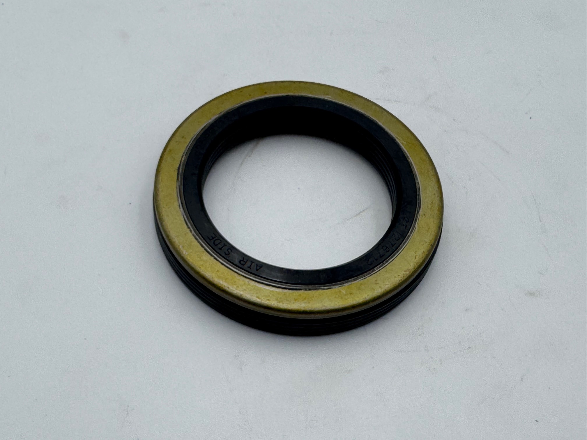 2023134019 - LIPPERT 10K OIL SEAL 2.875 ID 3.875 OD