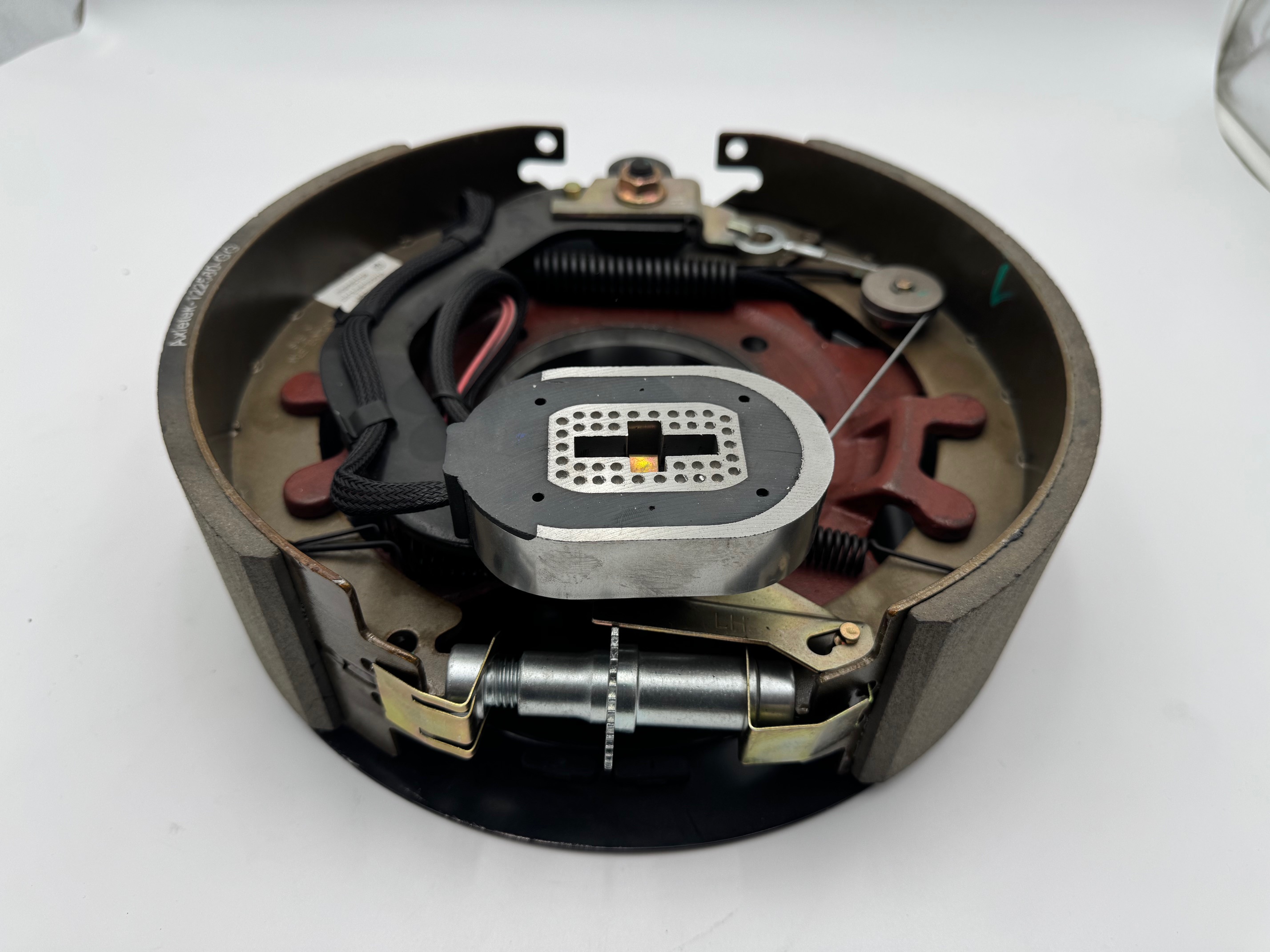 181935 - LIPPERT 12.25 X 3.38 10K ELECTRIC BRAKE BACKING PLATE LH - Image 2